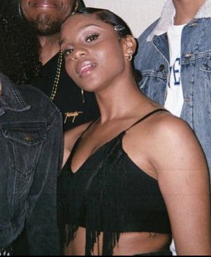 simonesthinker's tweet photo. party girl https://t.co/dsVXQMAhJl