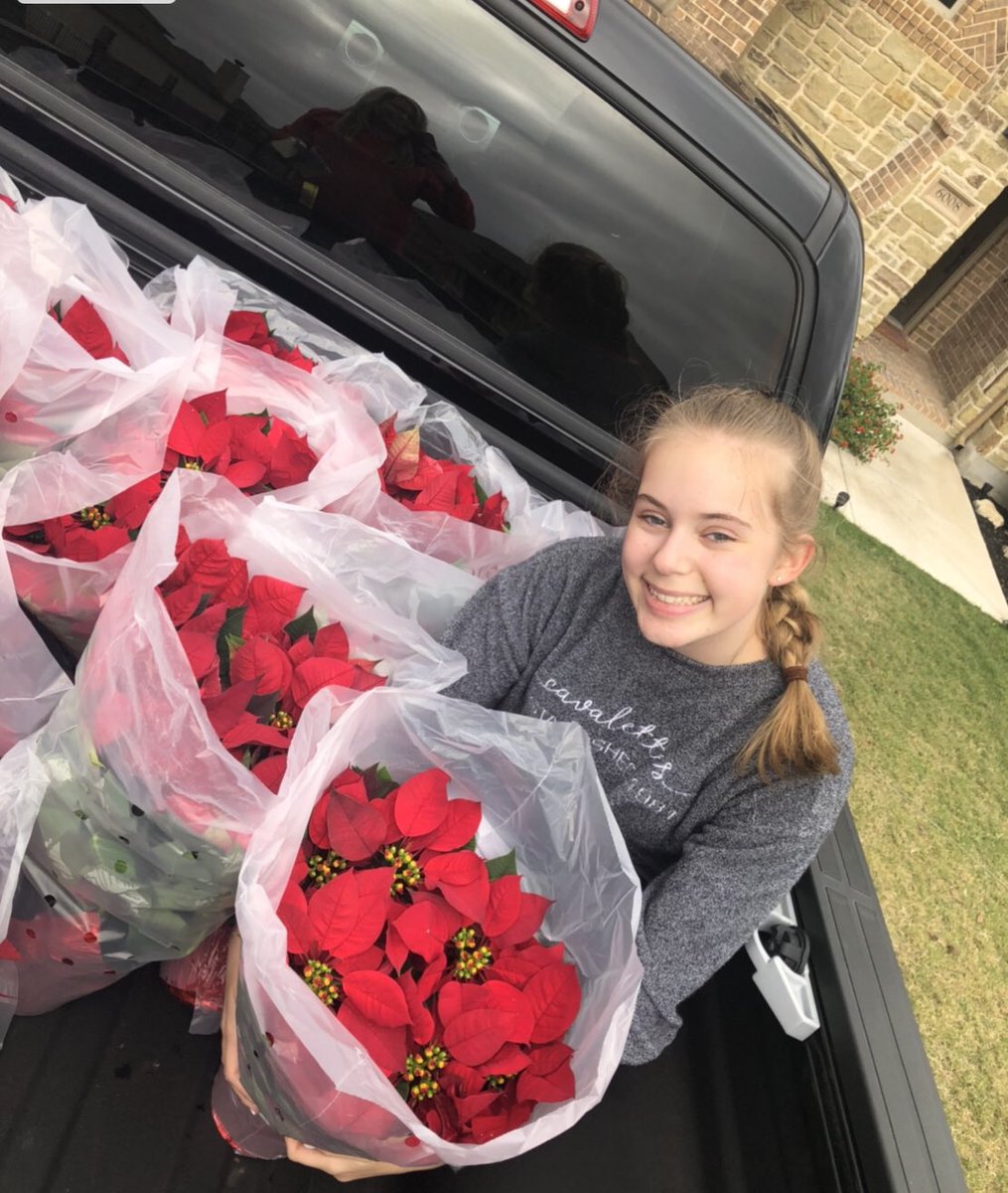 Cavalettes are selling those big, lovely poinsettias again for $14 each. 🌺Order this month for delivery on 11/28.
Venmo me @AngelaHrap or use a CC at app.hellofund.com/view/OK3Ky9wE
If you use Hello Fund, please put “Kayla H”under “donate to individual” so she gets credit. Thank you!🌺
