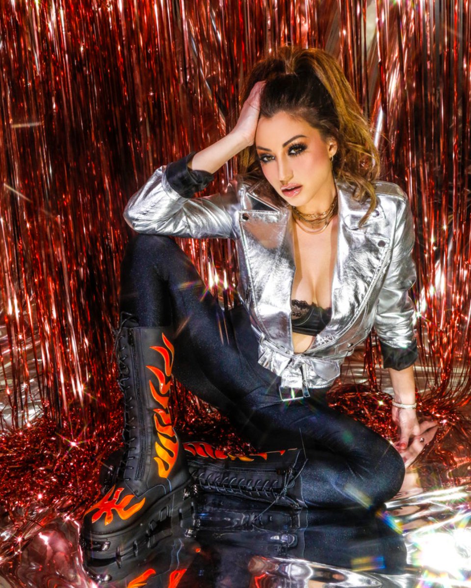 Hot to the touch 🔥

TiltedSole.com