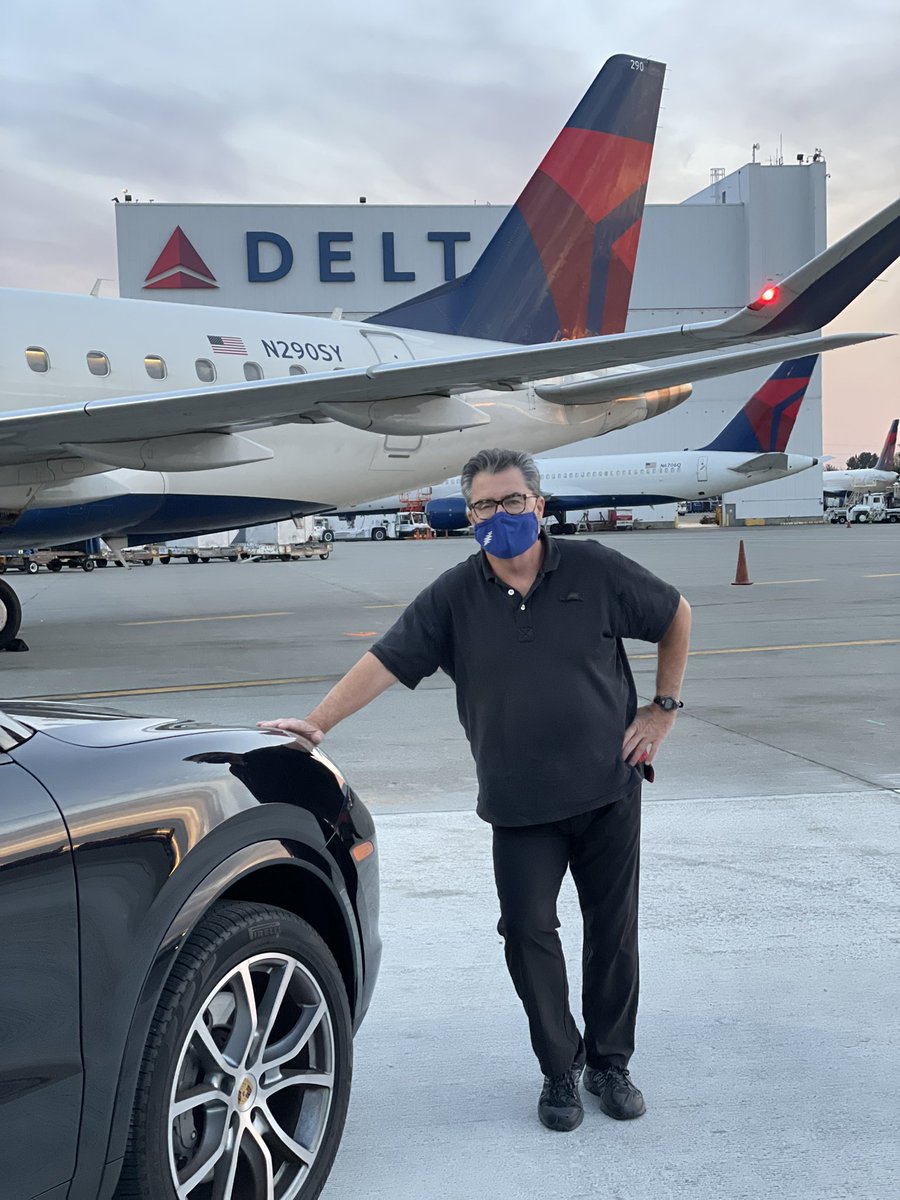 When you are Diamond on Delta and have a tight connection, you get the Porsche treatment from gate A12 to B6 in Seattle.