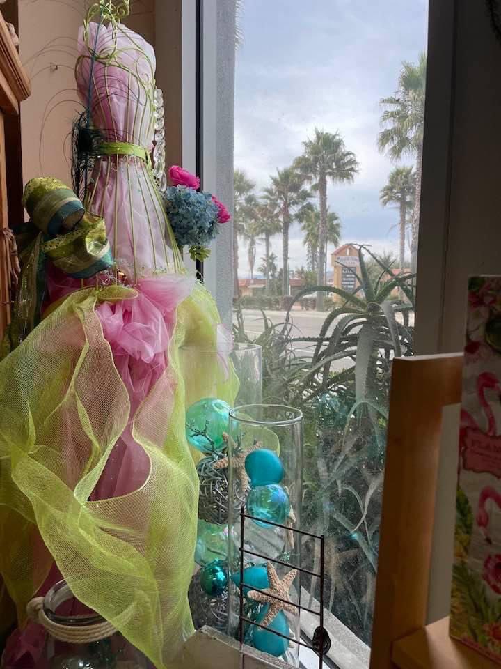 jillthayerPhD's tweet photo. Shell Beach Floral Design in Grover Beach always inspires #centralcoast #floral #pacific #ocean https://t.co/rz8yITrrKH