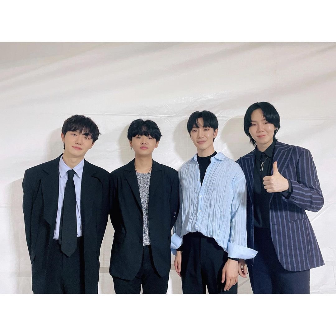 HoppiGlobal's tweet image. Hoppipolla on doremi_90 IG [211005]

Congratulatory performance for Superband 2 💙
💙 Our cool band