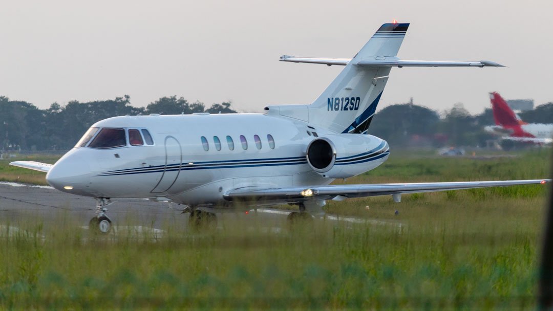 🎶"Que tal si te enamoras de las locuras mías, que tal que te haga falta una noche divertida🎶": <a href="/SilvestreFDC/">SILVESTRE DANGOND</a> 

✈️: Hawker 800XP
📄: N812SD
🧑‍✈️: Prívate Owner. 
📷: <a href="/eiferdario/">eifer tenorio</a>
📌: Aeropuerto Los Garzones.
🏙️: Montería, Córdoba.