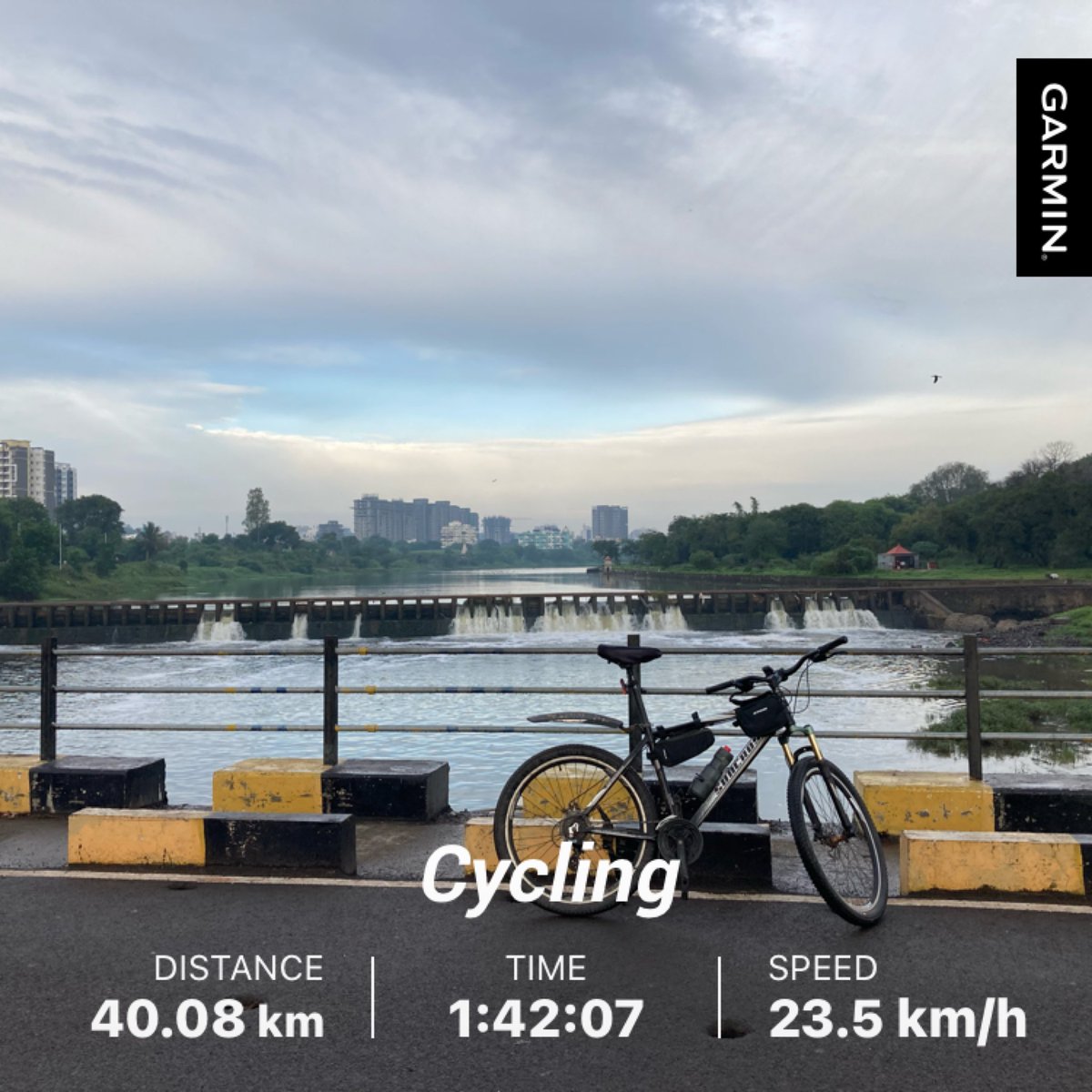 akhaware's tweet image. Back to riding after 3 days with 40 kms. Was literally #ChasingSunlight today. Changed plan twice and finally reached #AlandiTemple. More pictures coming soon…