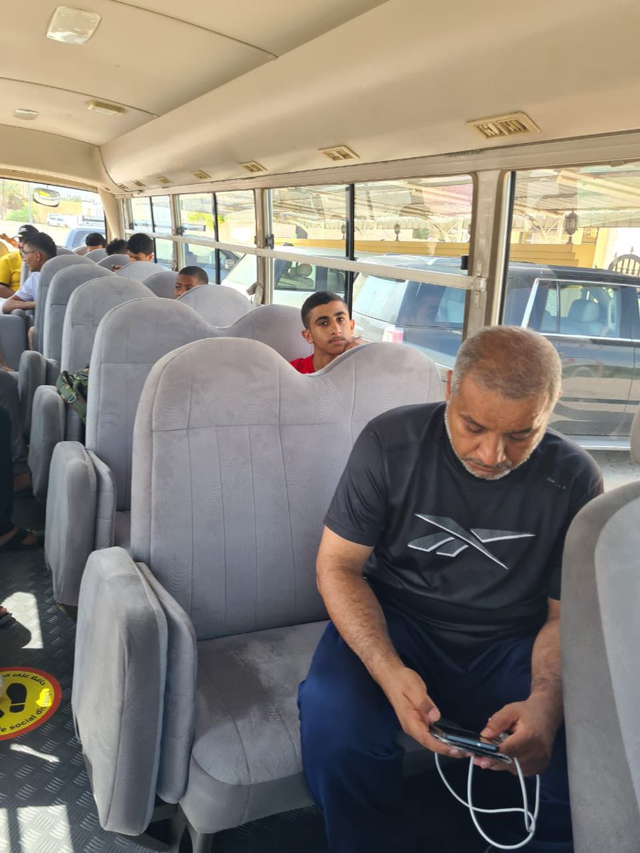 IssaAlsalti's tweet photo. والدي حفظه الله اول المبادرين بل وقائد قافلة شباب غلا المتجهة إلى ولاية السويق  @GhalaTeam للمشاركة في المساعدة الميدانية في التعامل مع مخلفات اعصار #شاهين_عمان 
إن الشباب لا يقاس بالعمر إنما بمواصلة العطاء. https://t.co/nOTMtUdV1O