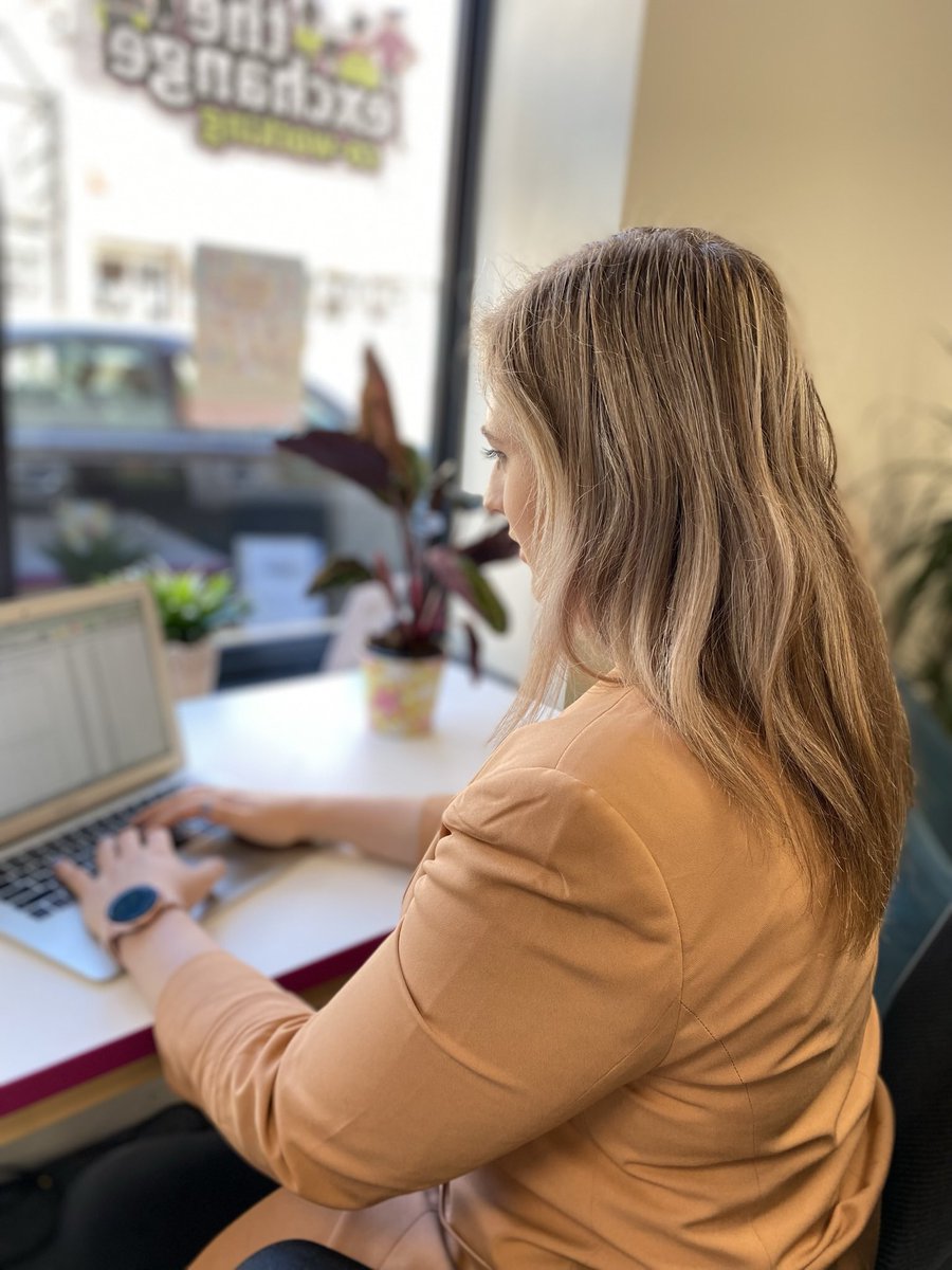 Need a break from working from home?

Our bright and modern space in the heart of #Tewkesbury offers great amenities including large desks, comfy chairs, printing, meetings rooms and limitless tea and coffee. Packages start from just £50 per month. 👉 tewkesburycoworking.co.uk