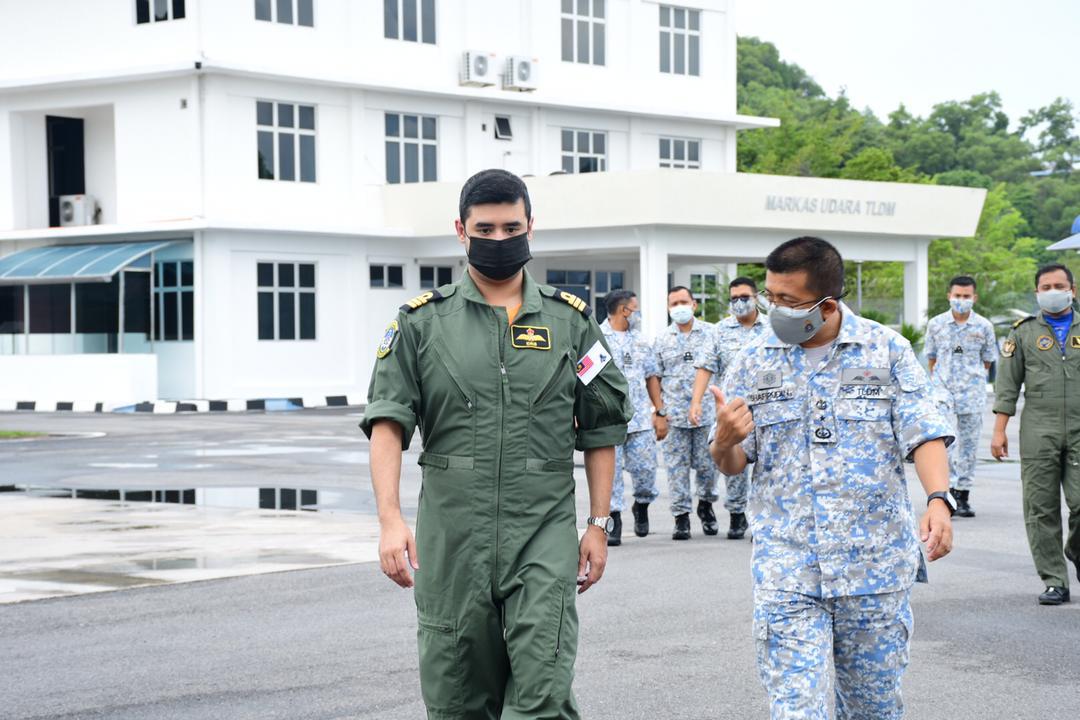 HQ Naval Air RMN tweet media