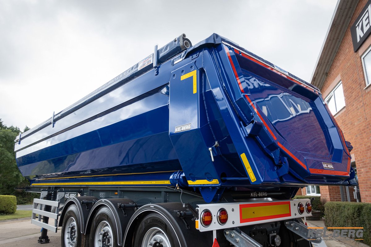 Kel_Berg's tweet photo. Dunchaul Ltd's new Kel-Berg T100 aggregate trailer is on the road and ready for the quarries of Cornwall. Thanks to Andrew for continually working with Kel-Berg, we appreciate your business.
#aggregates #kelberg #edbro #jost #construction #constructionuk #trailers https://t.co/z7qRaBV5vY