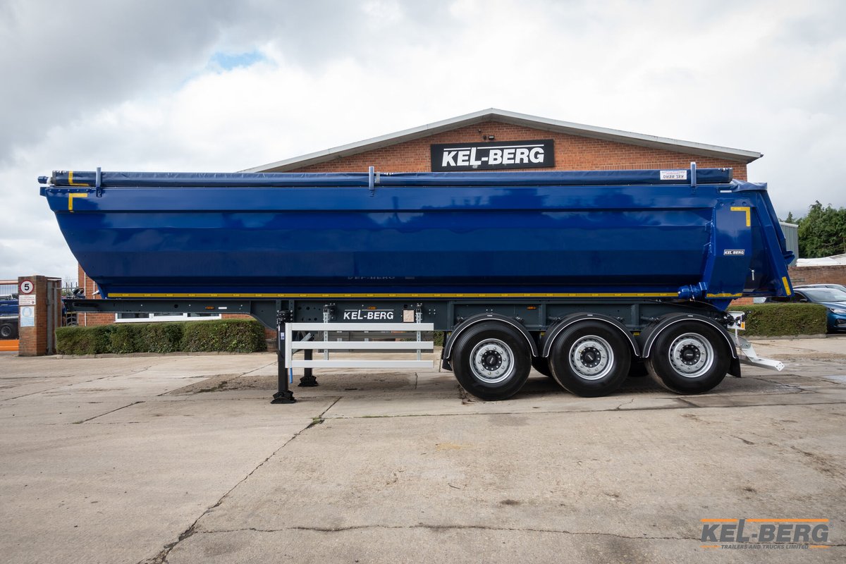 Kel_Berg's tweet photo. Dunchaul Ltd's new Kel-Berg T100 aggregate trailer is on the road and ready for the quarries of Cornwall. Thanks to Andrew for continually working with Kel-Berg, we appreciate your business.
#aggregates #kelberg #edbro #jost #construction #constructionuk #trailers https://t.co/z7qRaBV5vY