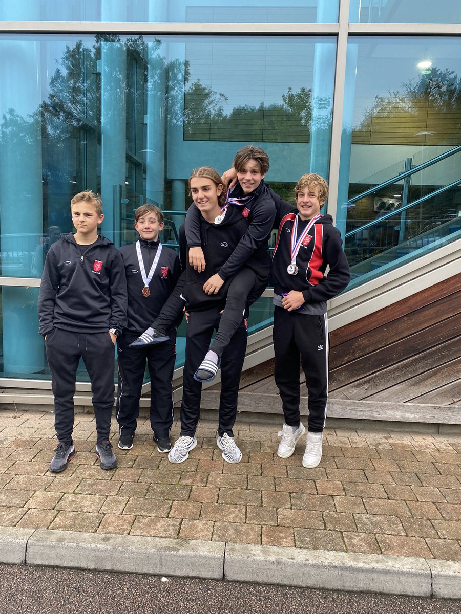 NewHallSki's tweet photo. Following from the success of the morning, our senior teams did absolutely fantastic: 

Freesia 3rd U14 girls
Millie 2nd U14 girls
Emily 4th U16 girls
Eleanor 5th U16 girls
Alex 1st U16 boys 
Oscar 4th U16 boys 
🎿⛷ https://t.co/slrUs0sST9