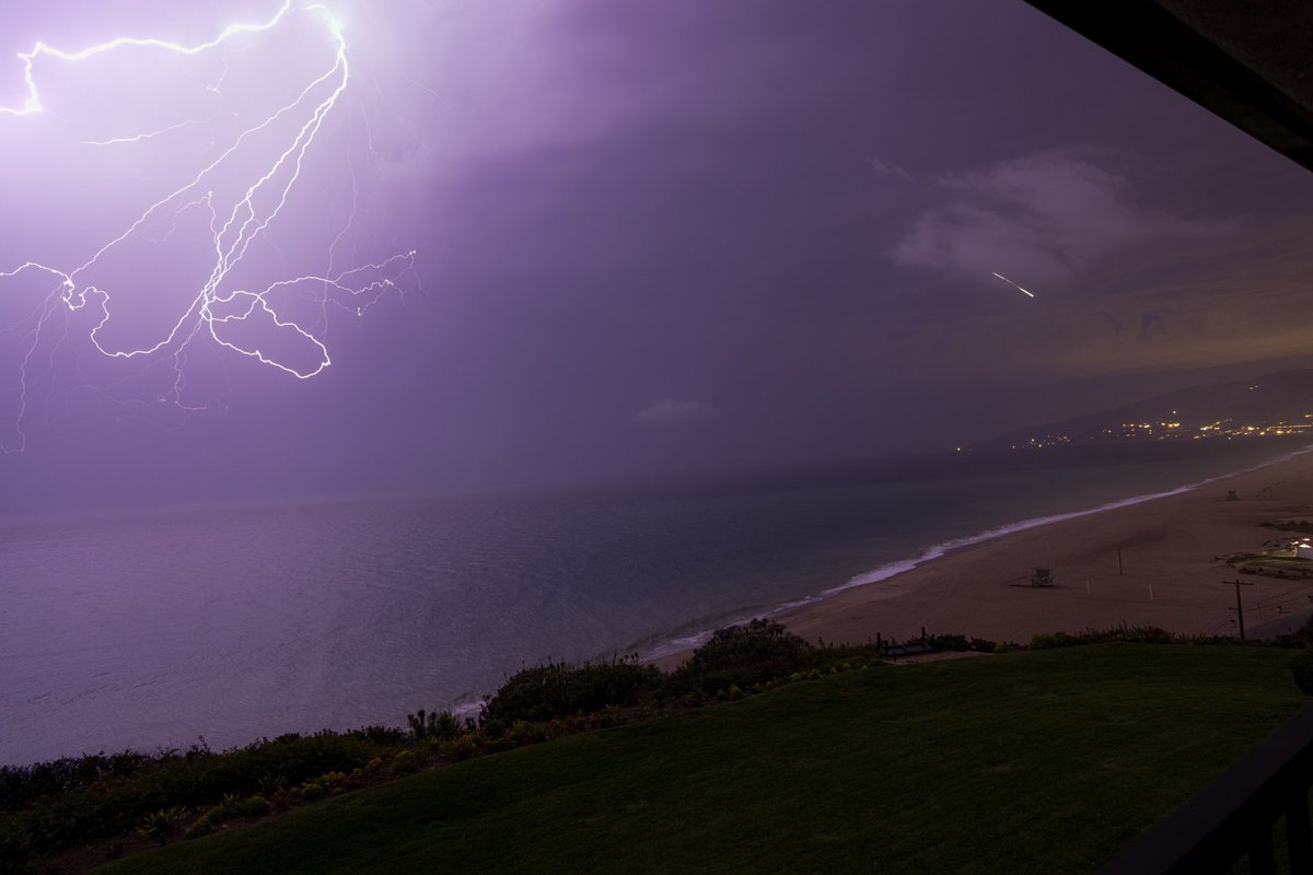 nhowe's tweet photo. ⚡️Malibu⚡️ https://t.co/6mRGOAPv7m