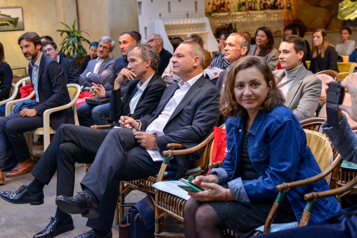 Adieorg's tweet photo. Retour en images sur les moments forts de notre remise des prix Créadie avec nos partenaires @FederationBP, @credit_coop_ et #AzulisCapital.
Le Prix #Créadie2021 est un concours qui met à l’honneur l’impact des #entrepreneurs locaux !
#Oser #Entrepreneuriat #ESS #Entreprise https://t.co/yIT9YPNQsV
