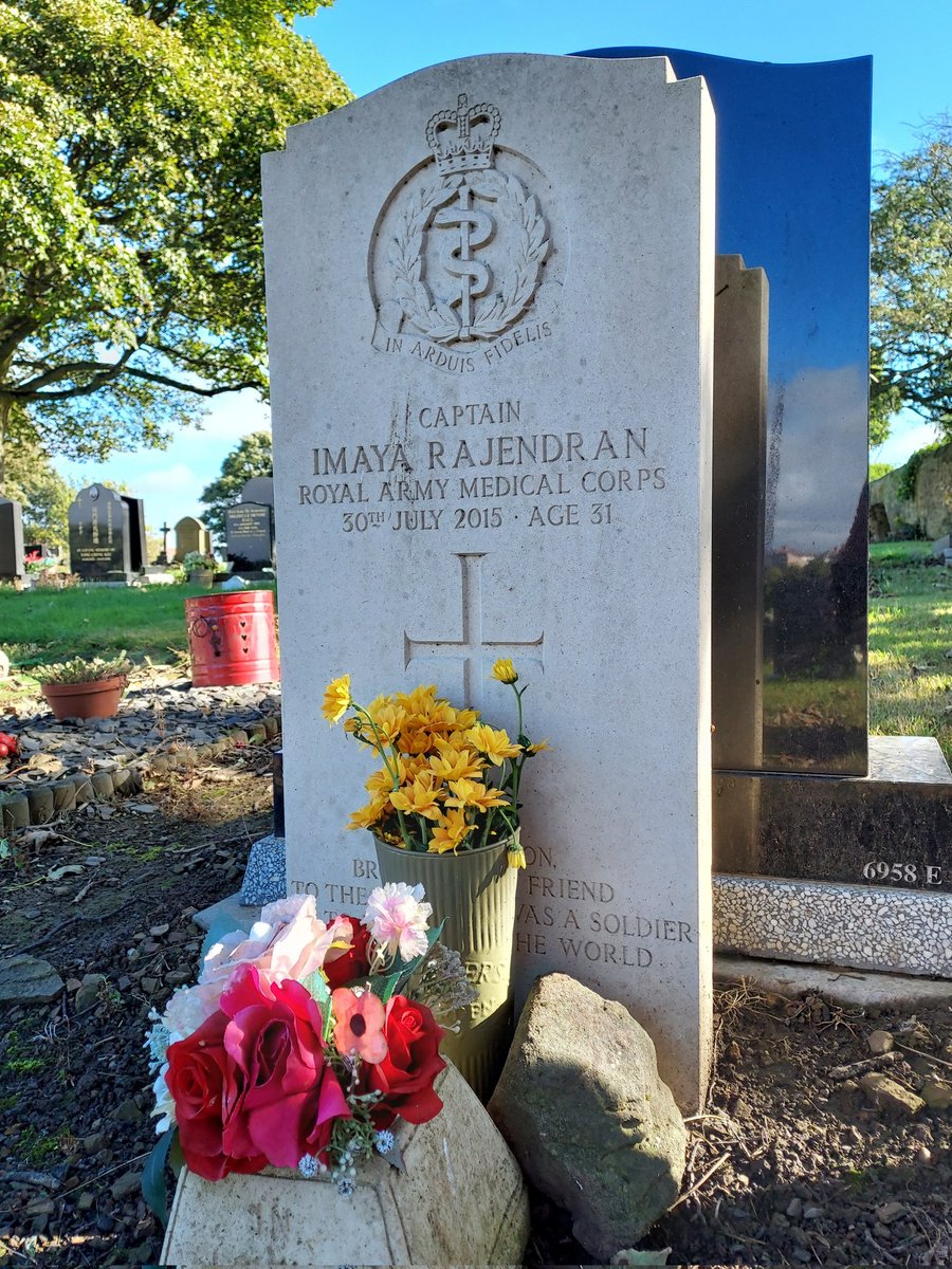 Ken54027251's tweet photo. "Raj", our good friend and colleague at rest in Sheffield, Crookes Cemetery. Even now, he still keeps good company sharing the ground with 72 @CWGC burials and a number of other personnel who died serving the nation.
Fresh flowers laid on his grave by another friend this weekend https://t.co/NDZ1Xb2nLr