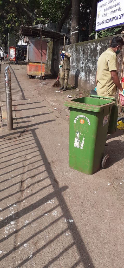 DaymaParesh's tweet photo. @SunilGhate1 @mybmc @mybmcWardN @RoadsOfMumbai @mumbaimatterz @Mumbaikhabar9 @mumbaitraffic @VOGNewsLive @mulund_info @ChemburChapters @LocalPressCo @RidlrMUM Sir, your complaint has been attended... https://t.co/EINv2yAkgQ