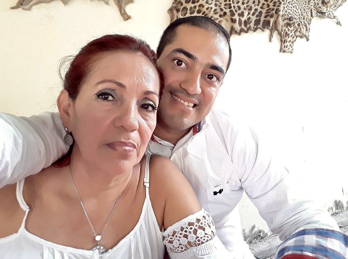 SiendOH! alumno de mi Mamá, en el Colegio Bautista de Masaya, te conocí Mario Alejandro Morales Mejía y desde 1992 mantuvimos nuestra amistad.  
Sin embargo, esta mañana Dios te llamó ante su Santa Presencia para que te convirtieras en el Ángel de la Guarda de tu Familia.
QEPD 💐