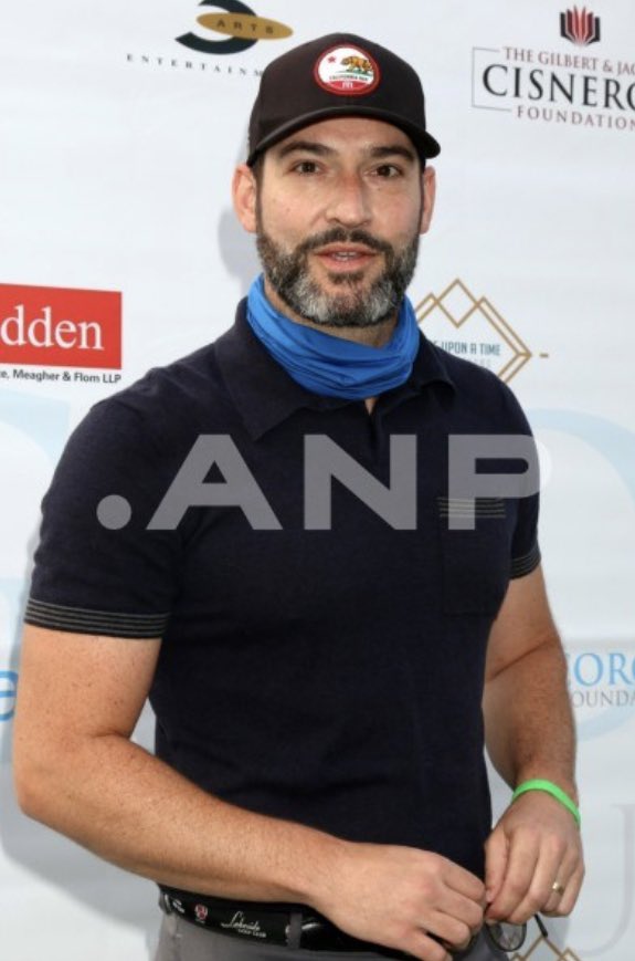 Tom_EllisFans's tweet photo. #NationalGolfLoversDay
#LOSANGELES - OCT 4: #TomEllis @tomellis17 at the #GeorgeLopezFoundation 14th #CelebrityGolfClassic at the #LakesideGolfCourse on October 4, 2021 in Toluca Lake, CA (Credit Image: Β© Kay Blake/ZUMA Press Wire https://t.co/9t3JHK3fYL