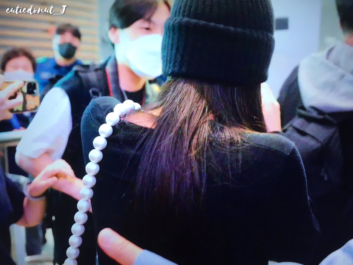 cutiedonut_JENNIE tweet media