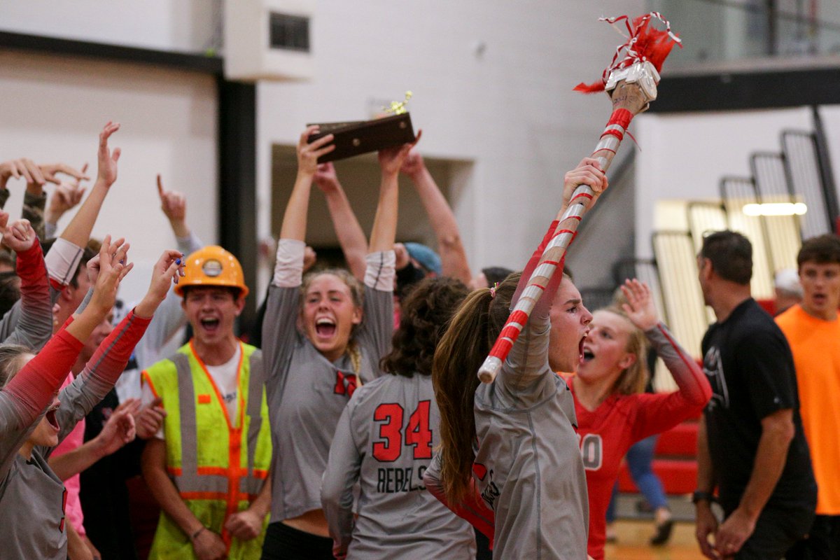 nikosfrazier's tweet photo. Photos: South Newton defeats Frontier volleyball, 3-1, wins Midwest Conference https://t.co/y2hfOZ6gkd https://t.co/SKJbE48IrO