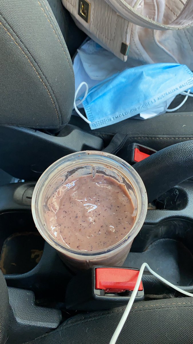 Lunch on the run. Happy days
#healthysmoothie