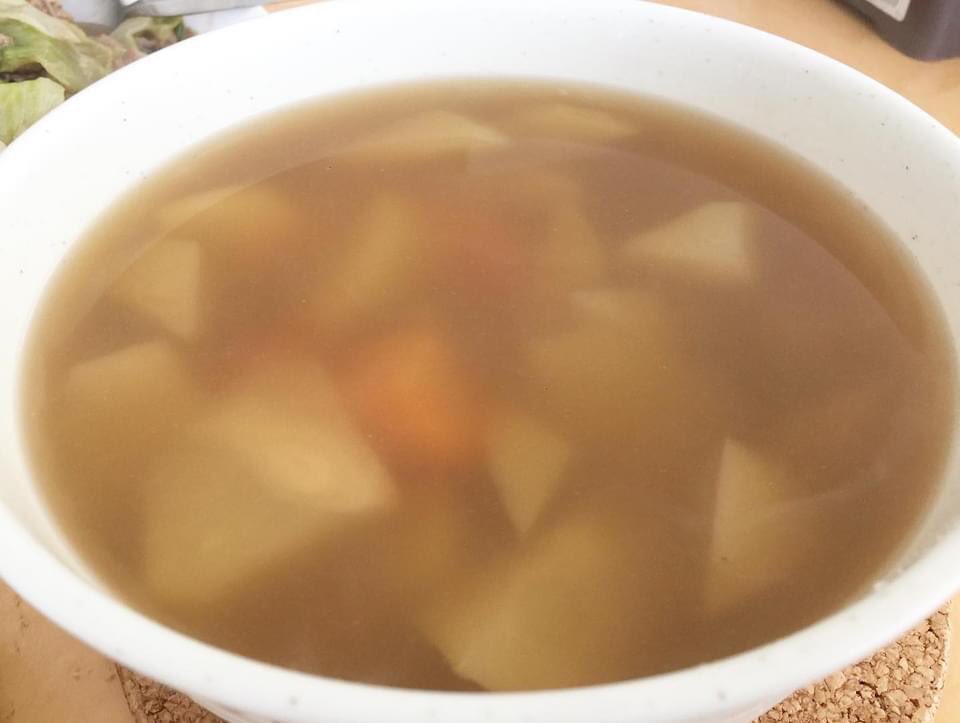 stacialau's tweet photo. #homecooking #住家飯 #合掌瓜甘筍川貝果皮百合湯 #carrot #chayote #soup #魚肉蒸豆腐 #steamed #tofu with #fishmeat #生菜炒牛肉 #lettuce #sirloin #stirfry https://t.co/wfizwtrwob