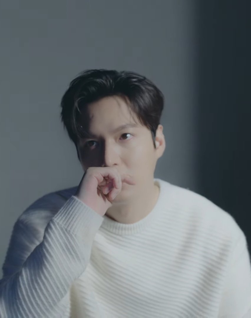 machi6221's tweet photo. What a beautiful world that we have the dignity of beauty,Actor Lee Min Ho✨
The making film of actor Lee Min Ho's commercial shooting is open, he is the 'pioneer' looking for a road to our heart
YouTube
https://t.co/oiKP2aLmQp
VLIVE
https://t.co/WzMKtkEP2V
#LeeMinHo# イ・ミンホ https://t.co/7jBDi2yoKI