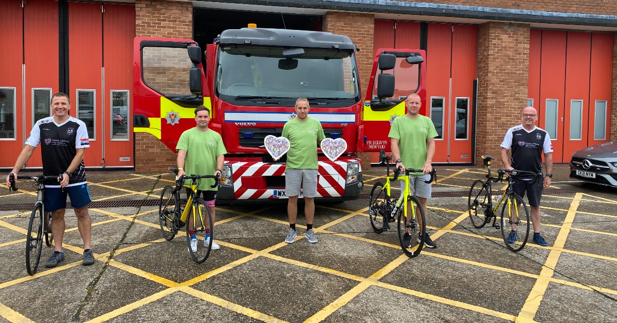 SWFireandRescue's tweet photo. GOOD LUCK to our SWFRS personnel who will be cycling 180 miles from @ManUtd to @CardiffCityFC in memory of Firefighter Matthew John.

To donate and support the @firefighters999 and @CityHospice
please visit 👉https://t.co/XcUKCbWFt5 https://t.co/QQeUn0gRzb