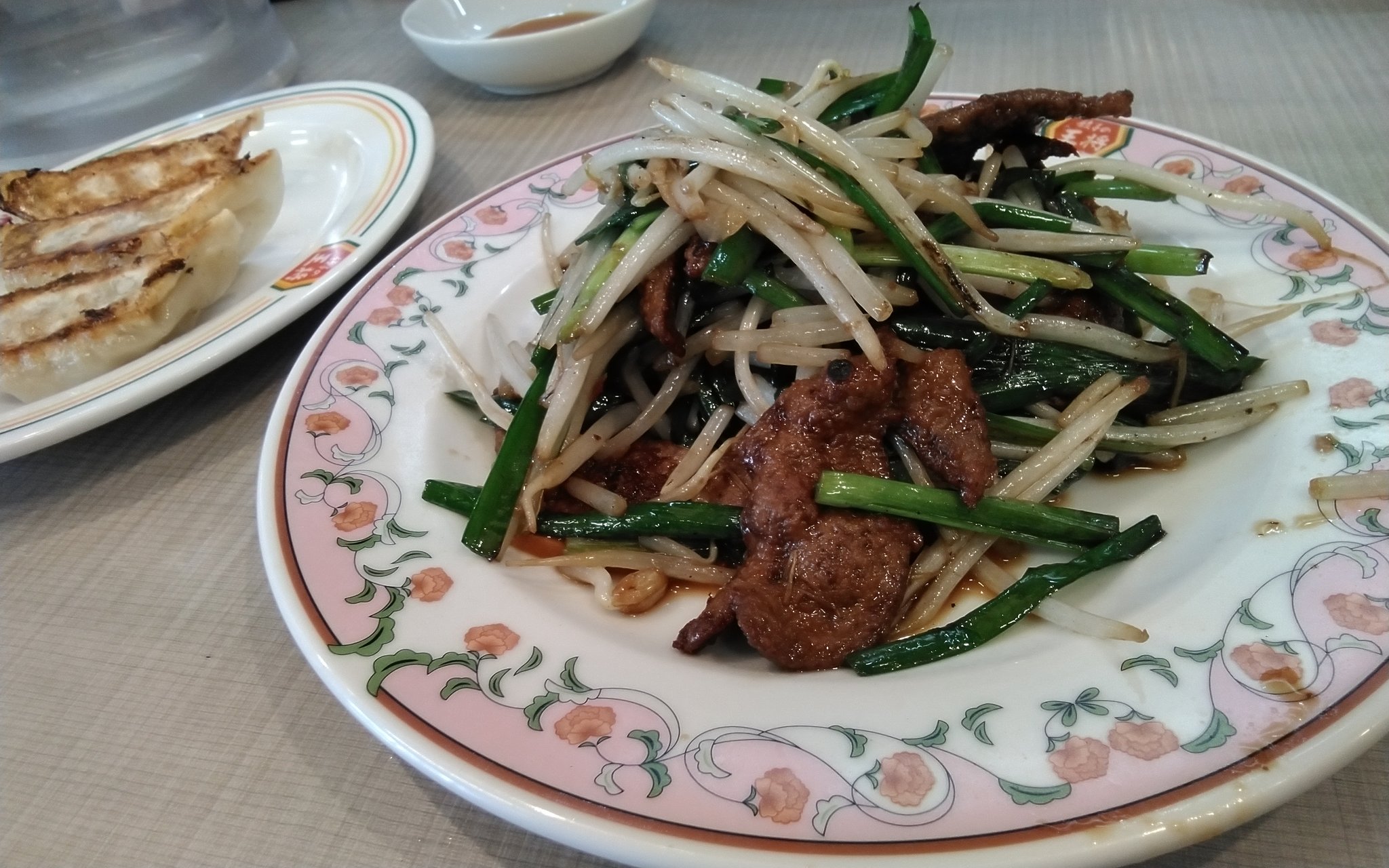あべのっち レバニラ炒めが食べたいのだ 餃子の王将 ニラレバ炒め 天才バカボン T Co H8v3jrkq91 Twitter