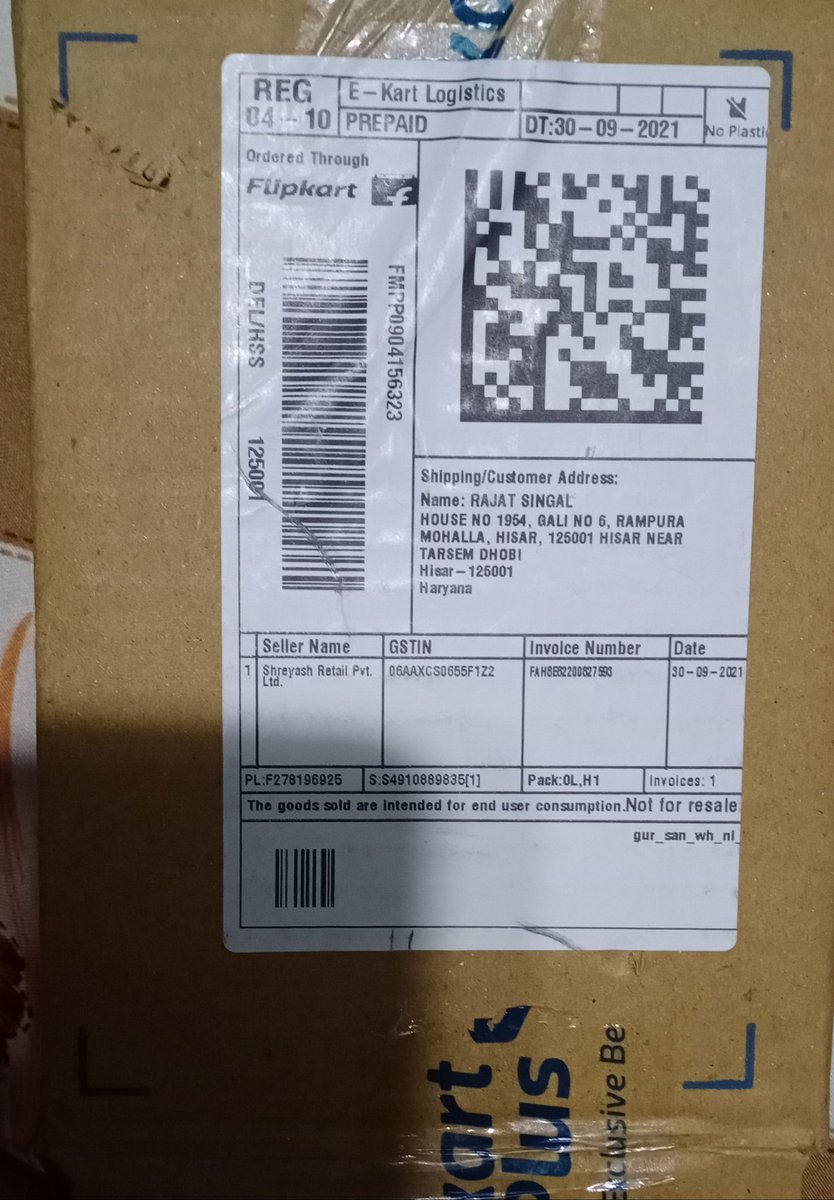 RajatSingal13's tweet image. Wonderfull service by #Flipkart
Recieved dettol soap instead of realme ear buds.
#flipkart asked me to share docs, i sent them all docs, but still issue not resolved yet...
#fake_Service