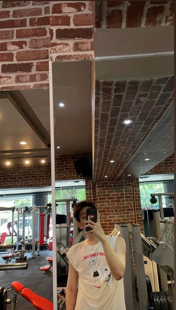 hourlyoffarm's tweet photo. 📌 10-05-21 📌

off ig story update 💚

 #ออฟจุมพล #OffJumpol https://t.co/Wgs3KmAmaM