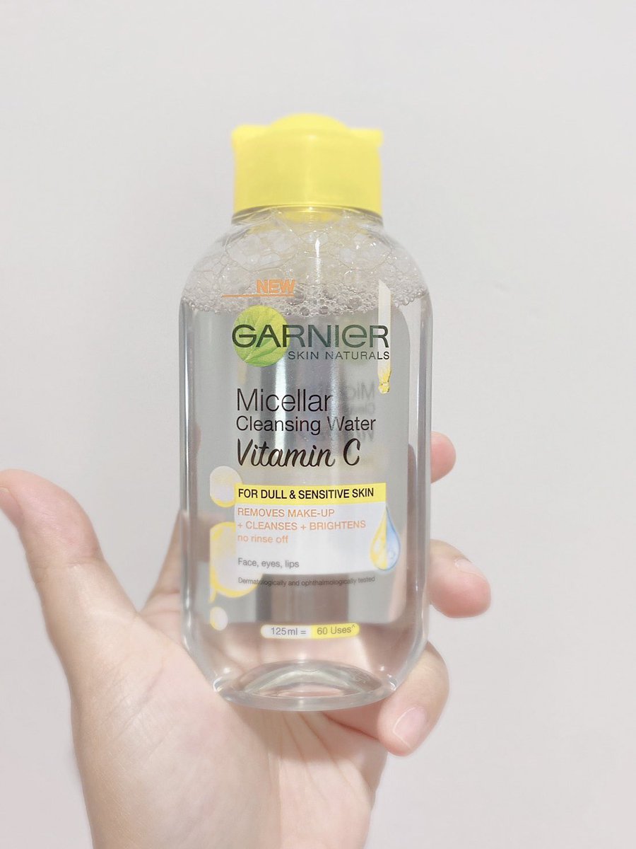 SkulLaeEy's tweet image. GARNIER MICELLAR VIT C ตัวนี้ใช้แล้วหน้าขาวขึ้น ช่วยเรื่องผิวหมองคล้ำ และผิวกระจ่างใสขึ้นด้วย เช็ดหน้าแล้วรู้สึกถึงความคลีนสุดๆ ไม่มีแอลกอฮอล์ ไม่แสบหน้า เวิร์คมากก #ใช้ดีบอกต่อ #Howtoperfect