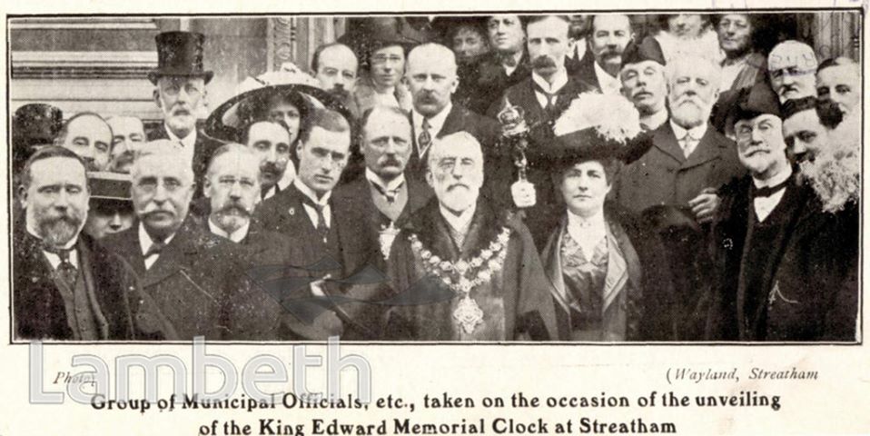 SocStreatham's tweet photo. #OTD 5 October 1912 the Clock at the Tate Library unveiled
Wandsworth Officials unveiling King Edward VII Memorial Clock by the Mayor of Wandsworth, Alderman Archibald Dawnay JP #StreathamHistory #Furzedown #Streatham #TateLibrary #HenryTate https://t.co/TpEtnBCVMt