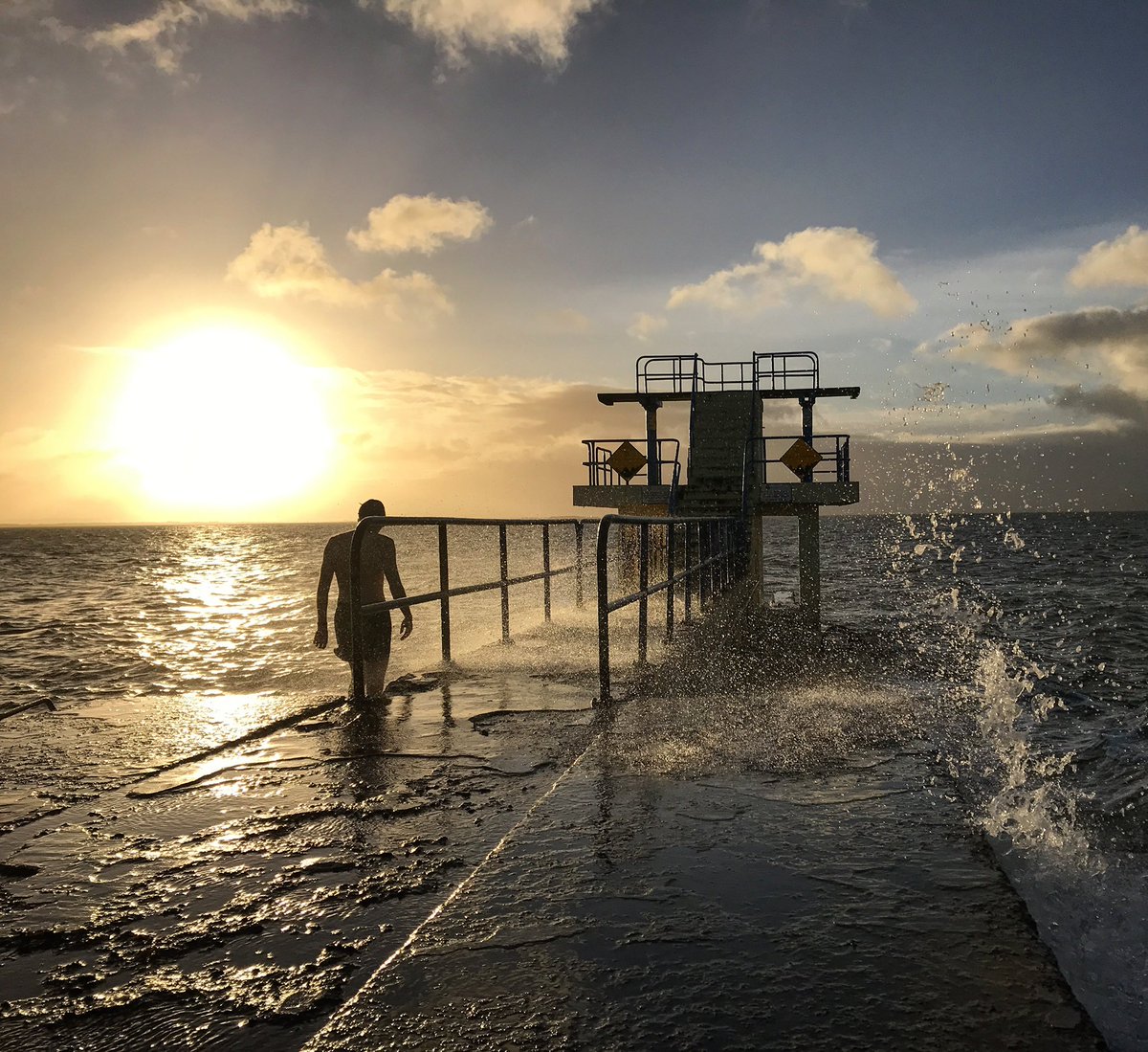 Galway voted in TOP 10 SMALL CITIES IN THE WORLD TO VISIT by Condé Nast Traveller Readers' Choice Awards 2021 🎉 
cntraveler.com/gallery/2014-1…