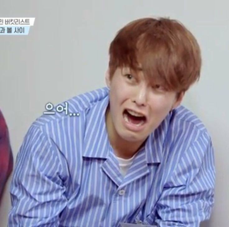 EXOL_IRANII's tweet photo. @sky_20exo @Vr1Ir @weareoneEXO @B_hundred_Hyun @layzhang منم هیچوقت نرفتم تی ال🥺🤧
 #EXO @weareoneEXO @layzhang @B_hundred_Hyun https://t.co/L4m1A24xg0
