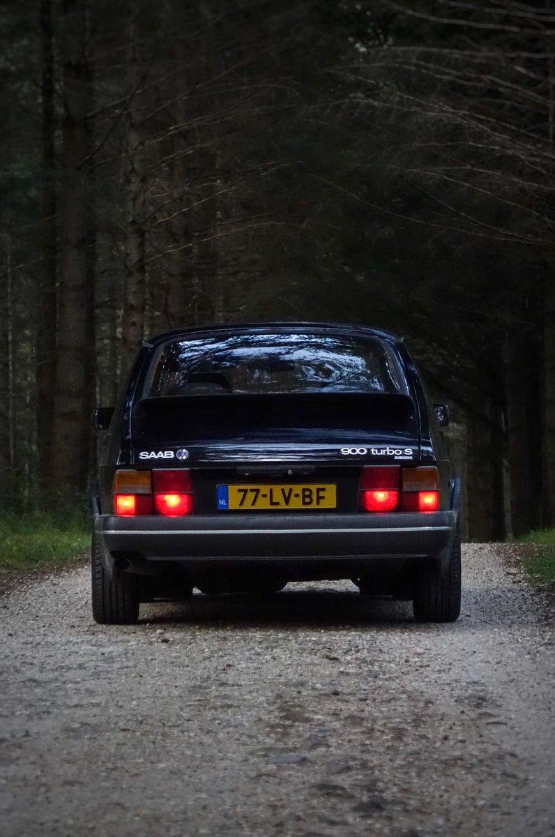 phasselsmonning's tweet photo. Dit icoon mag na 5 jaar trouwe dienst van baasje wisselen. #SAAB900 #SAABTurbo #BornFromJets #vakerOVdanOTO https://t.co/MPuDeAb7SH https://t.co/ZzH0A9pGWr