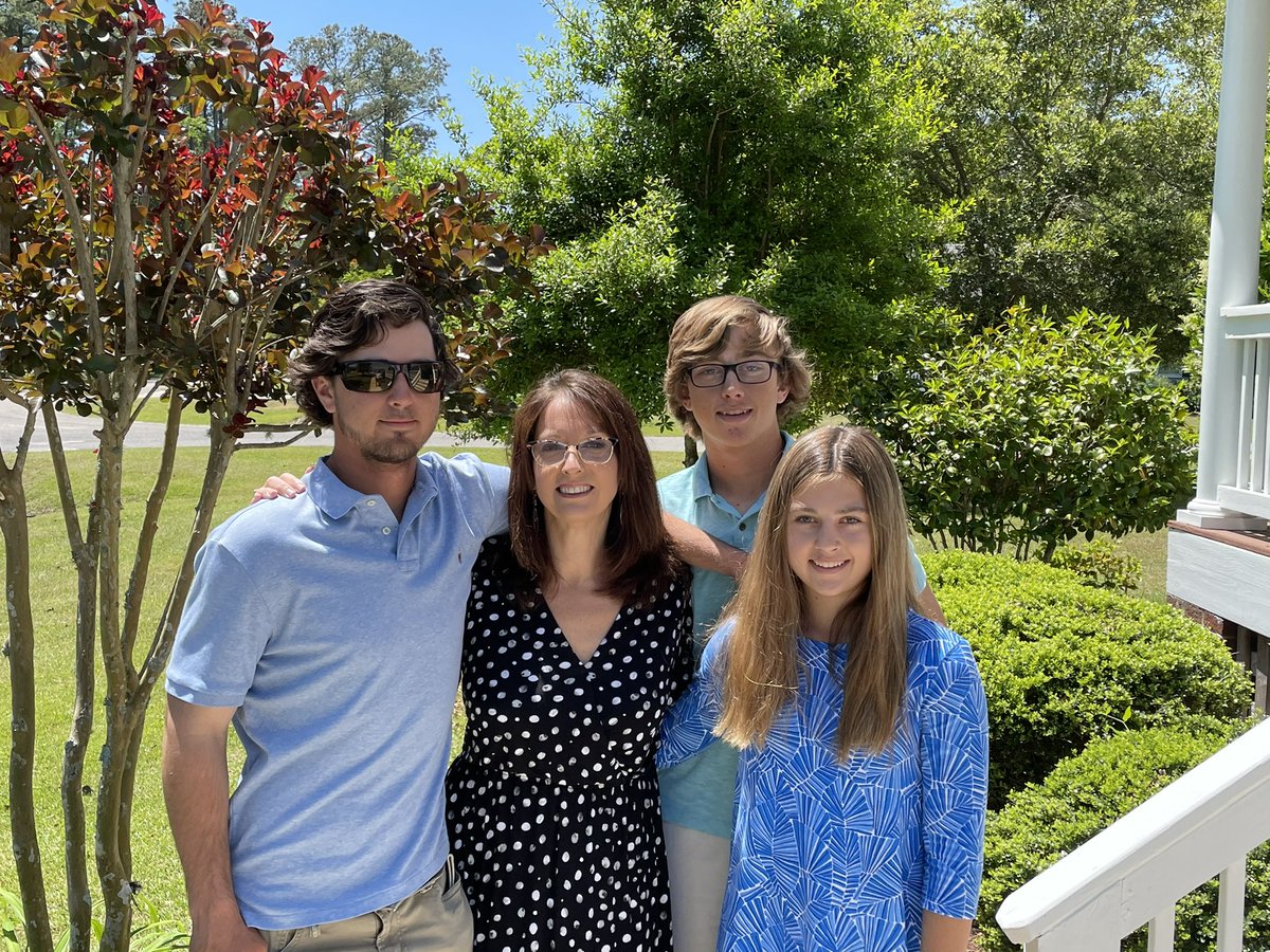 DeanTolson's tweet photo. Help us wish this smart, beautiful, kind and amazing woman a Happy Birthday !!!
Heather, we love you and hope that your day is as awesome as you are❣️❤️ https://t.co/kljb2OQRxg