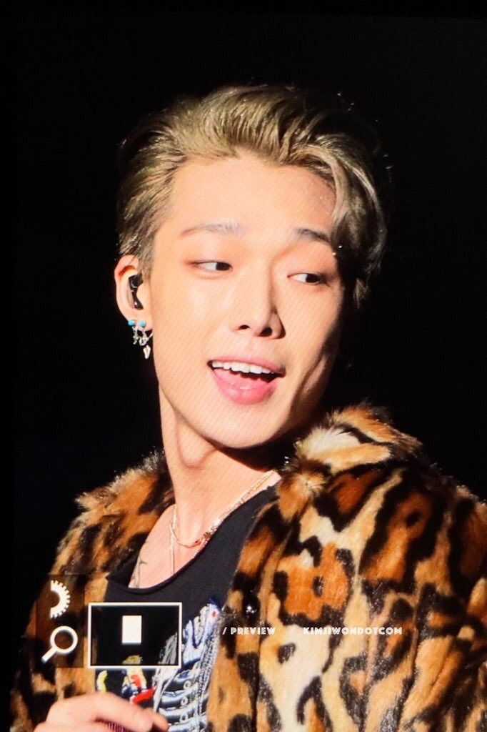 jwkfolder's tweet photo. #바비 #バビ #BOBBY #iKON https://t.co/RRhVYD1OMX