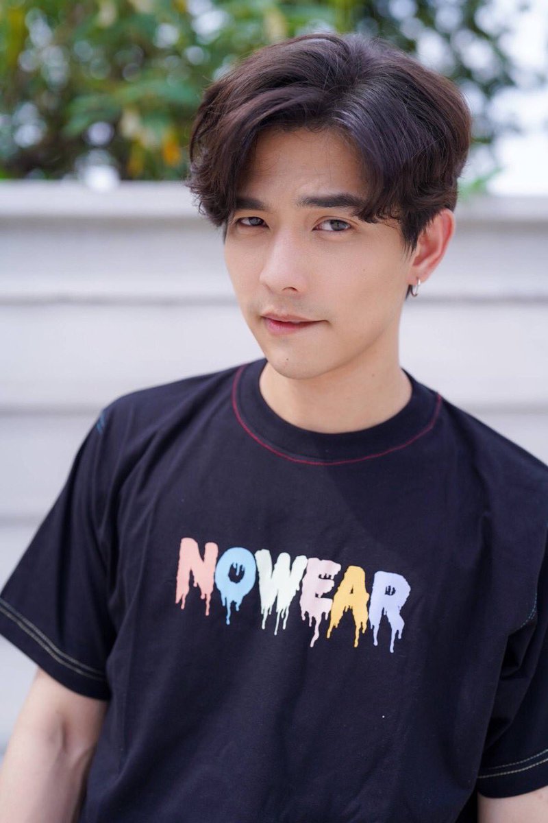 本日、直接購入のプレオーダー最終日です！
CEO全パターンご着用です😊
りーくんが着ていると全部欲しくなってしまいますね。

#Nowearth
#Lee_Thanat
<a href="/lee_thanat/">Lee_Thanat</a>
<a href="/nowear_th/">nowear.th</a>