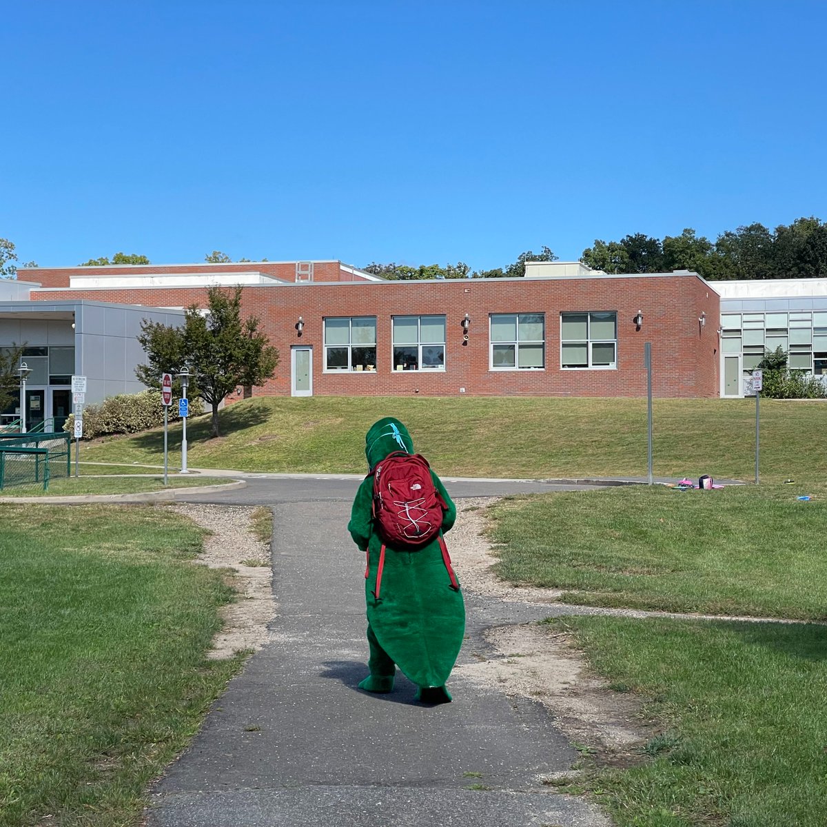 GPSDistrict's tweet photo. Spend the day with me, Snappy, and see what a day in the life of a Gator at Glenville School is really like! #SnappyTakeOver https://t.co/6CsgqpaM3I