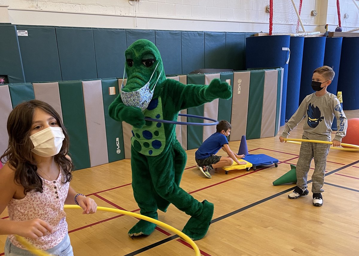 GPSDistrict's tweet photo. Ms. Fazio’s PE class is awesome for getting my alligator muscles loose. You thought only chipmunks wanted a hula hoop? #SnappyTakeOver @GlenvilleSchool https://t.co/9EUcDRYtZC