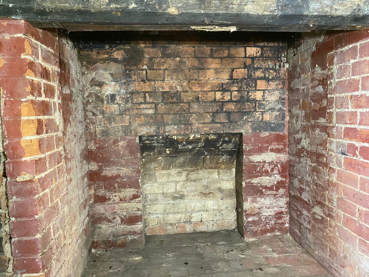 This was a big inglenook fireplace we discovered and transformed!

Big project, but worth it when you see how it ended up we think.

The weather is already turning wild. The rain last night!! 

#inglenookfireplace #fireplaceproject #culmdavy