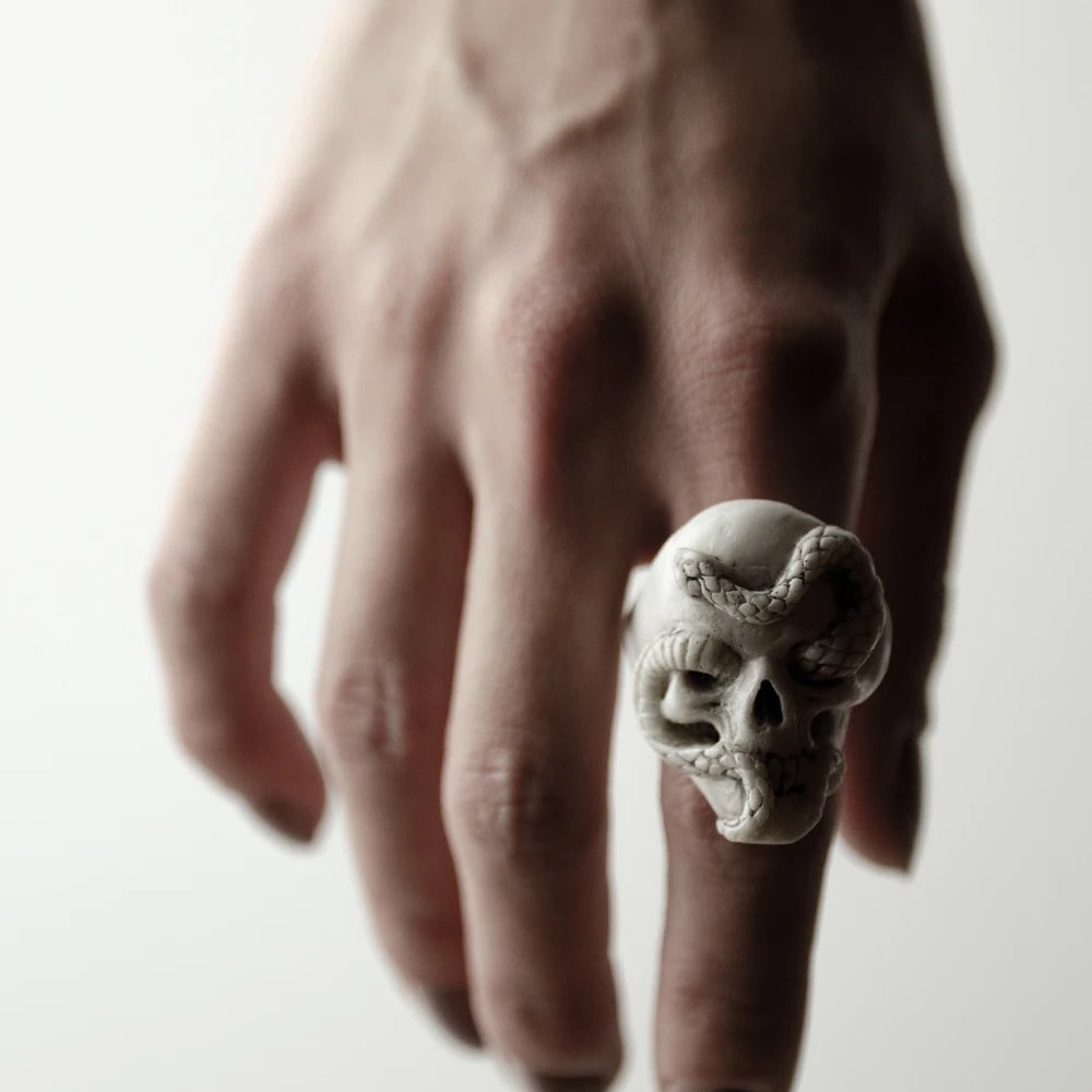 macabregadgets's tweet photo. #macabregadgets VANITAS RING - https://t.co/uSEdsRZYBL
#fashionjewelry #snakejewelry #skulljewelry #skullring #snakering #marblering #skullandsnake https://t.co/47Z87DT8gb