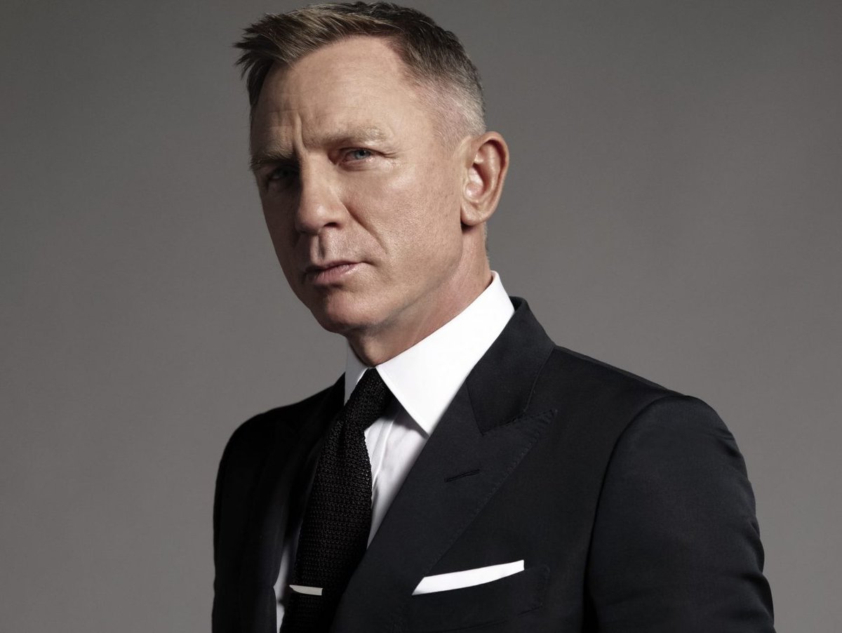 007Travelers's tweet photo. 007 Event: #DanielCraig to be honored with star on the #HollywoodWalkOfFame (6 October 2021).
Dedication of the 2,704th Star on the Hollywood Walk of Fame in the Category of Motion Pictures.
Read more here:
https://t.co/6OHBzy7l2d
#JamesBond #LosAngeles #USA #007Event https://t.co/kZTFBKR8Kc