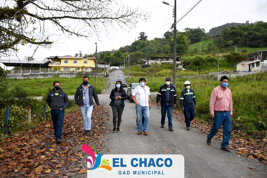 gad_elchaco's tweet photo. #Electrificación I Técnicos de la @TranselectricEC, junto a autoridades municipales y el contratista encargado de la ejecución de los proyectos eléctricos recorrieron los lugares donde se van a intervenir en la cabecera cantonal de El Chaco. https://t.co/1GVSpynHxz