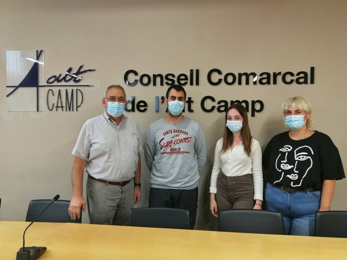 ConsellAltCamp's tweet photo. Joves en Pràctiques
🎓El Consell Comarcal de l’Alt Camp ha incorporat, des del passat dijous, 3 persones joves en pràctiques, beneficiàries de la Garantia Juvenil.
Us donem la benvinguda!
🌐https://t.co/BzZm9SuAEr
#AltCamp #JovesEnPràctiques #JENP #FonsUEcat #Joventut #FSE https://t.co/fW01mCHzrN