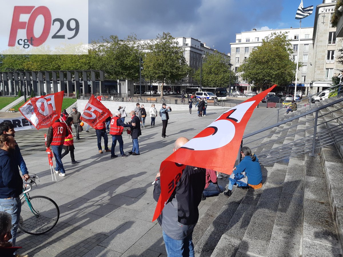 FOHIACT's tweet photo. 🔴ℹ #05Octobre2021 De nombreux syndicats du #Privé et du #Public #FORCEOUVRIÈRE étaient mobilisés aujourd'hui dans le #Finistère au cours de cette grande journée de mobilisation ❗#FOHIACT en était
#Manifestation #GRÈVE #UDFO29 #Brest #Quimper #Morlaix 🔴✊ https://t.co/ypxZGErL92