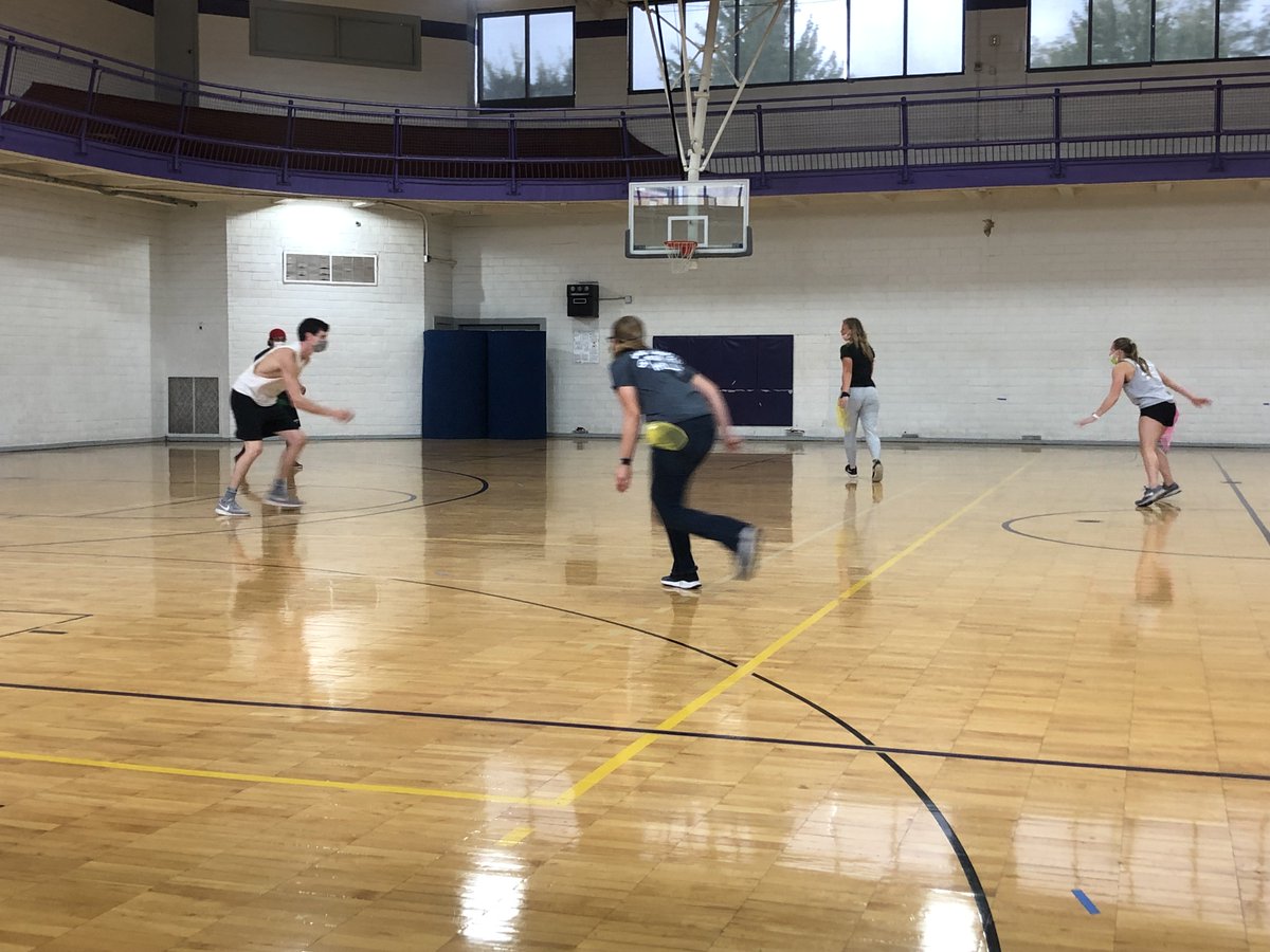 Olivet_PE's tweet photo. Yesterday, PE majors taught microteaching lessons that were age-appropriate for middle school or high school students. https://t.co/Fiz3sOcm7N