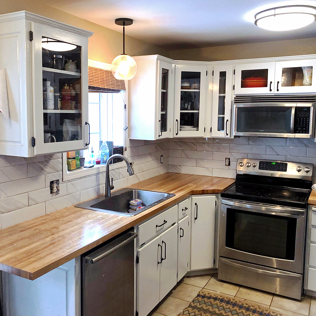 hardwoodlumber1's tweet image. Our Birch Edge Grain Butcher Block Countertops are available unfinished or prefinished and custom made to your specifications.

Visit Hardwood-Lumber.com to build your new kitchen countertop today!

#butcherblock #kitchen #butcherblockcountertop #woodcountertop #kitchendesign