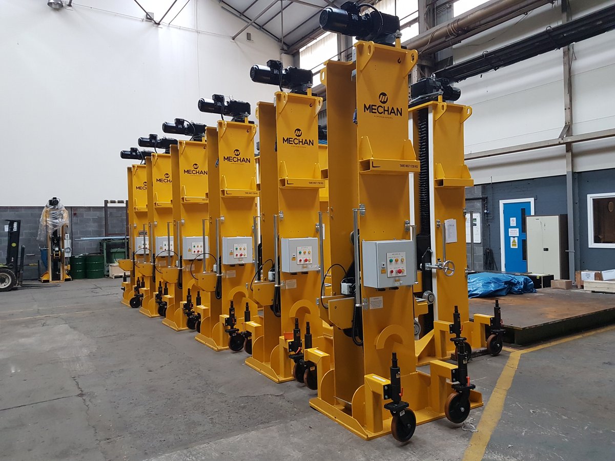 mechanuk's tweet photo. We have provided #LiftingJacks to South Western Railway at two key facilities - Bournemouth and Salisbury.
Thanks to our advanced operating system, they can be daisy chained together in any configuration.
https://t.co/hrWLrVBMg9
#MechanLimited #RailwayMaintenanceEquipment https://t.co/rJmib0lvGj