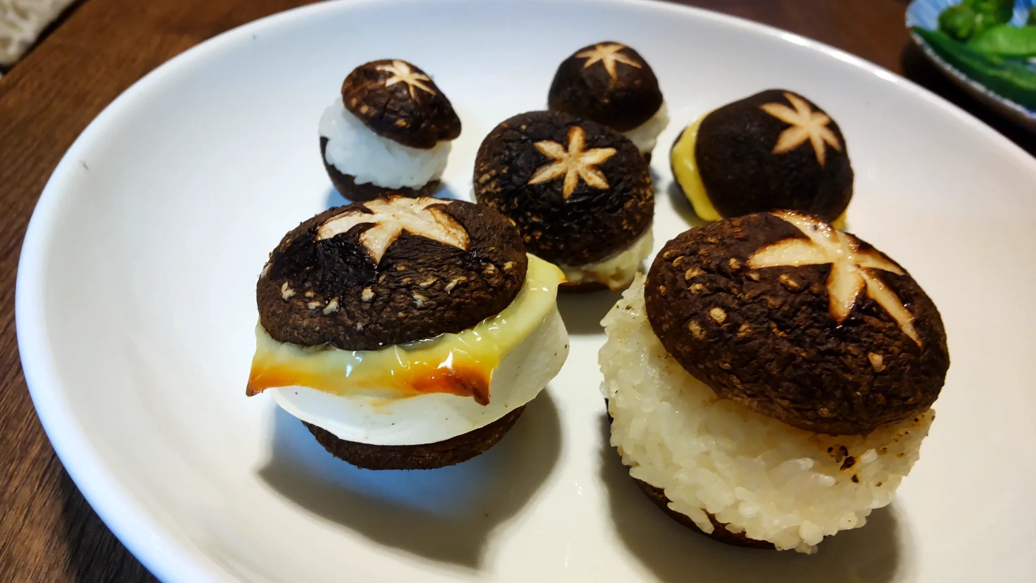 椎茸でキノコッツォを作ろう！バター醤油ご飯やチーズが相性抜群！