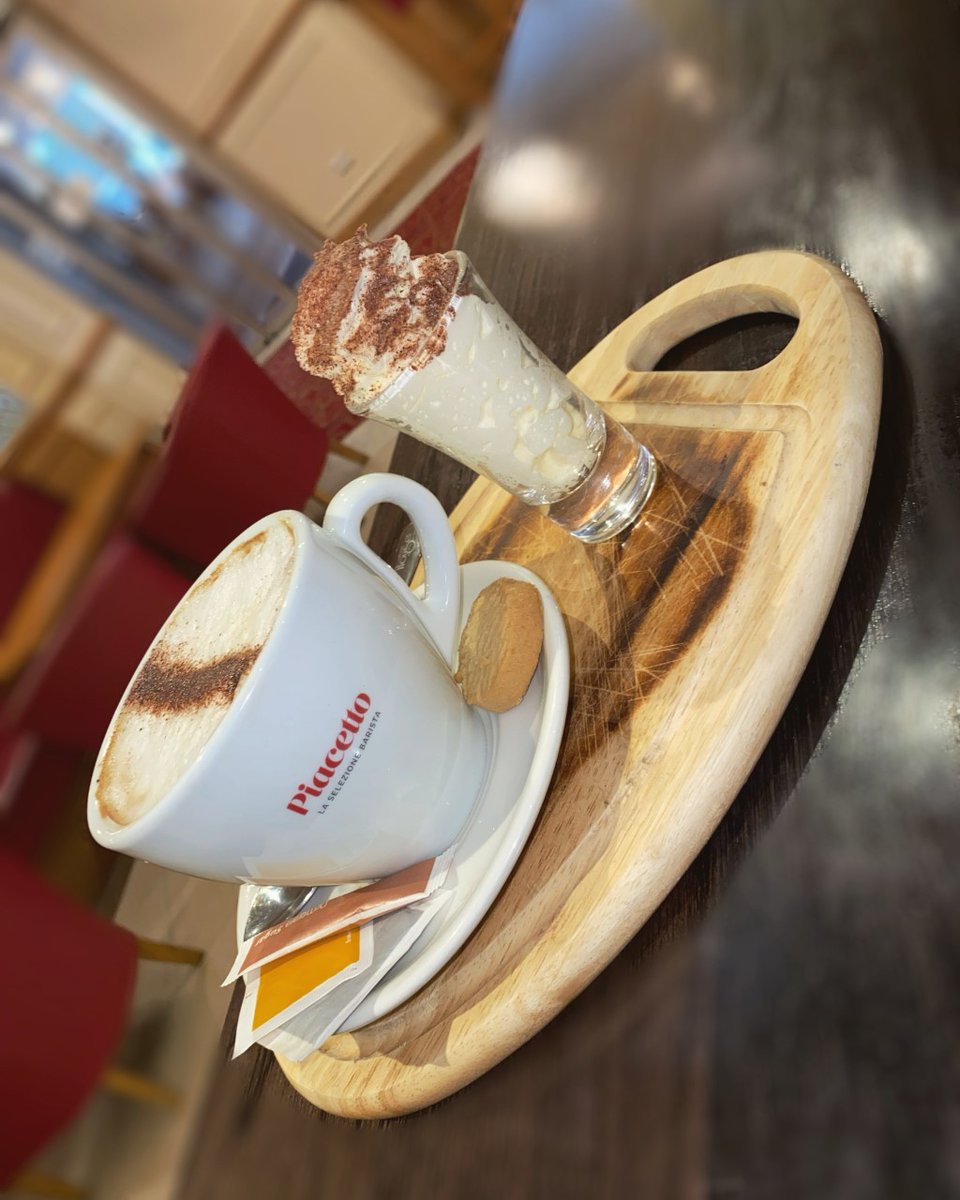🍂 Autumn is Here 🍂

Why not start your cold morning with a hot coffee and hazelnut whipped cream with a biscuit in our lounge! ☕